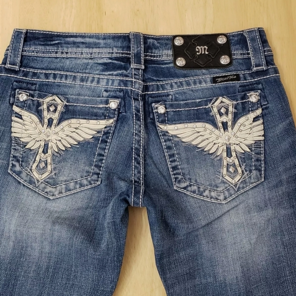 Miss Me jeans size 27 x 33 stright leg